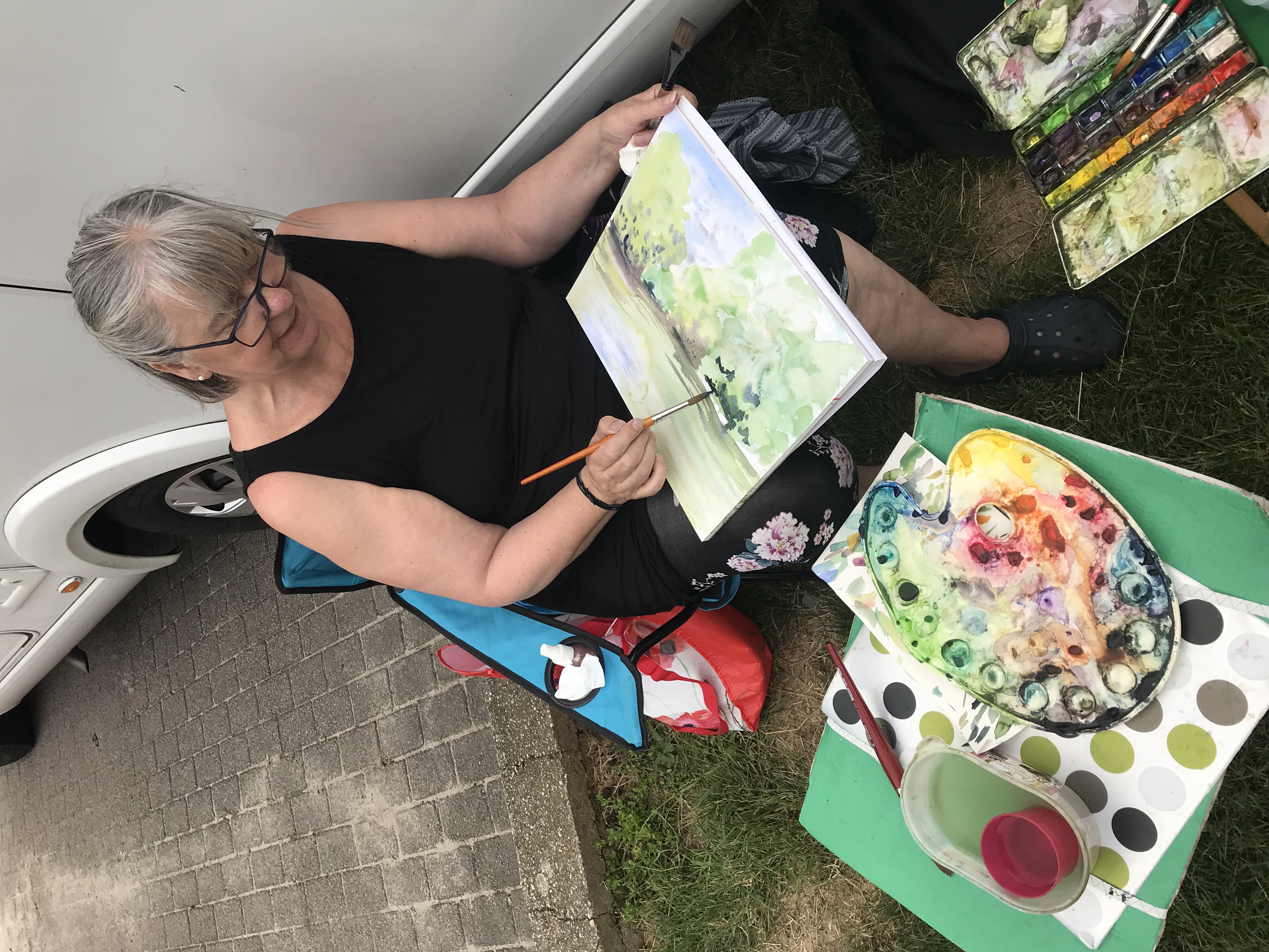 Gerti painting outdoors